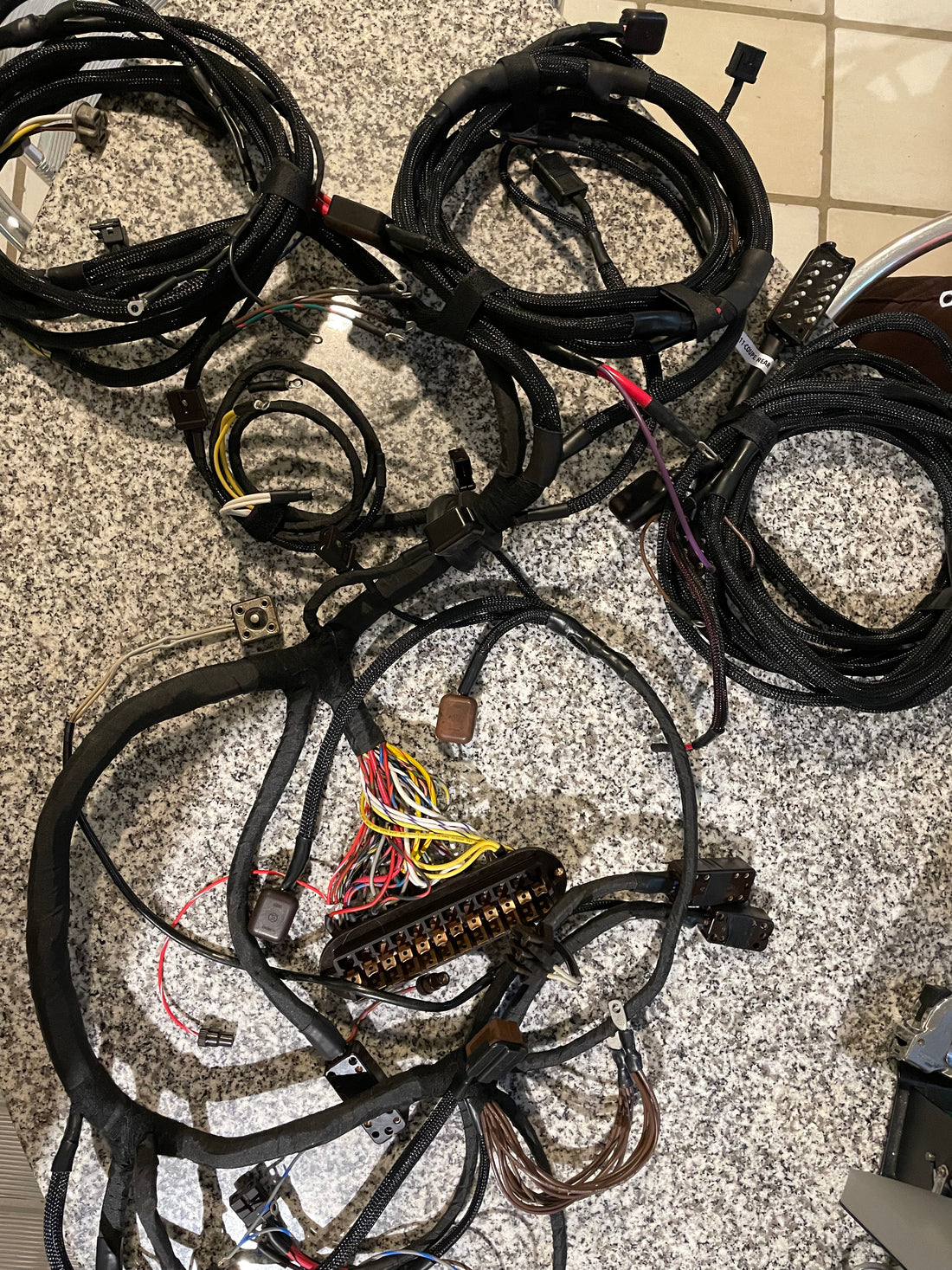 W111 harness set general view